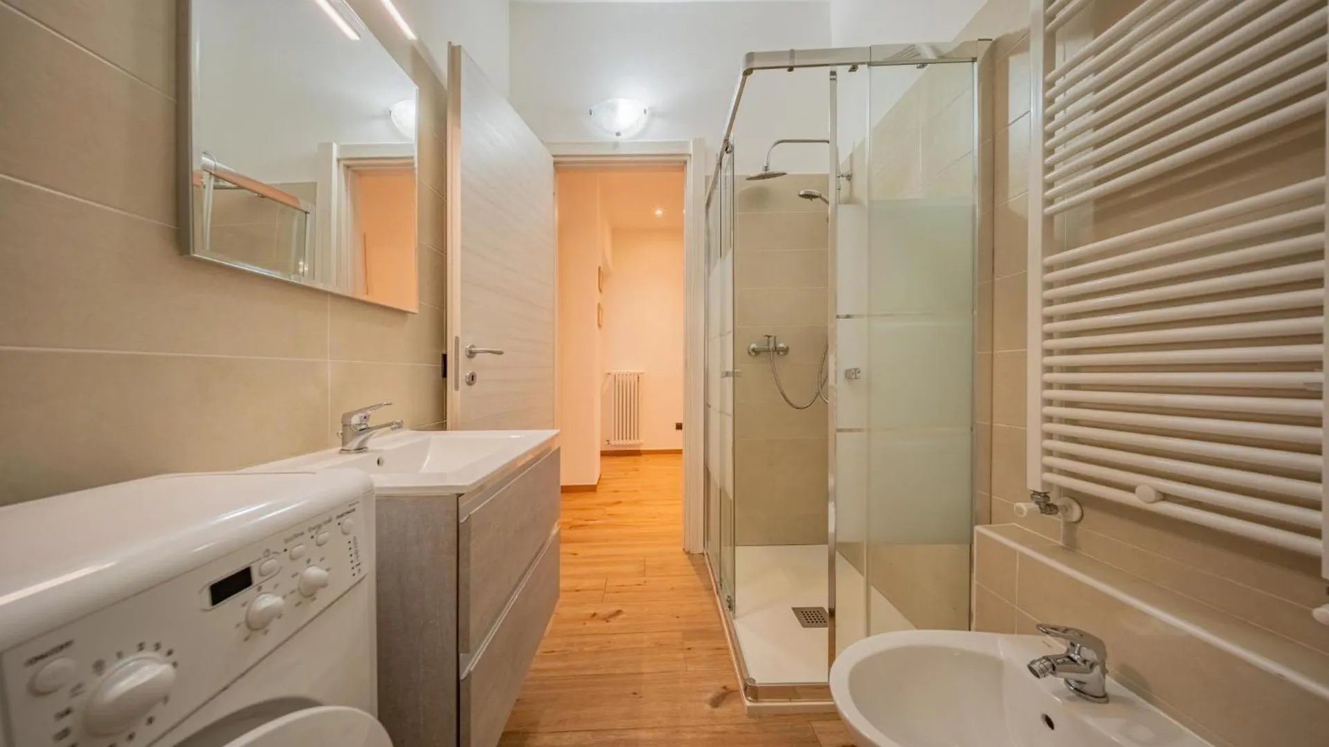 Lake-View Apartment, 1 Min Walk From The Lake Dervio Vakantiehuis