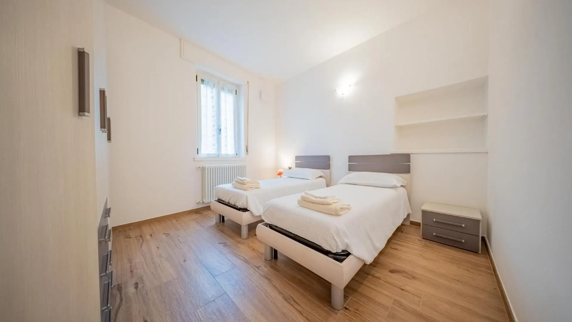 Lake-View Apartment, 1 Min Walk From The Lake Ντέρβιο 0*,